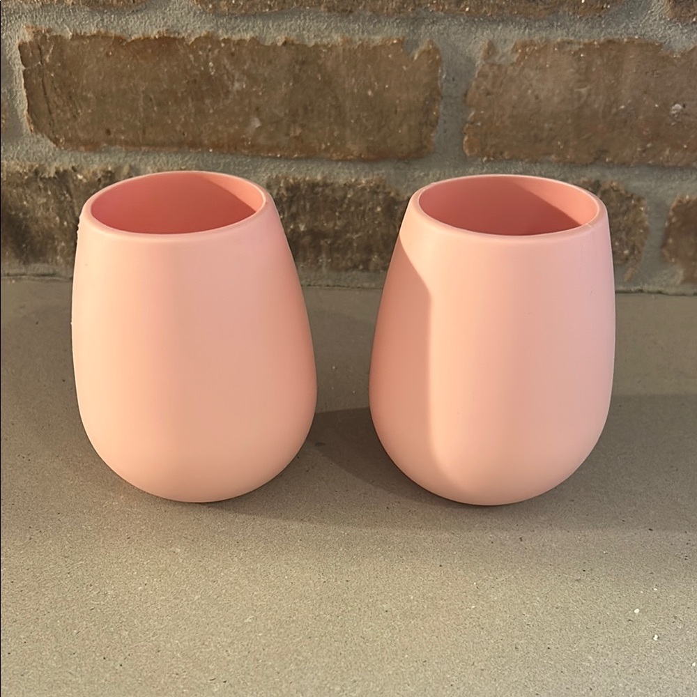 Odeme Blush Pink Stemless Silicon Wine Glasses for Beach or Pool Set of 2 - Picture 6 of 9